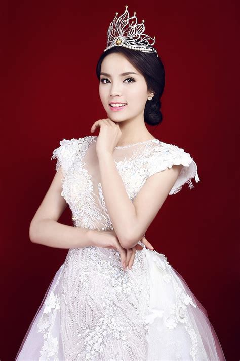 Nguyễn Cao Kỳ Duyên (model) 